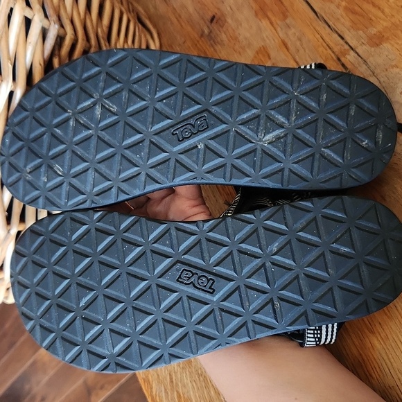 Teva Original Universal Sandal Black White sz 10 - Picture 4 of 12
